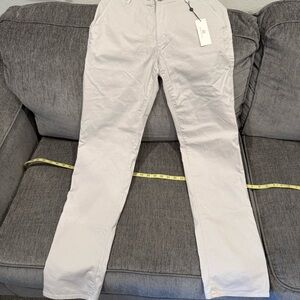 NWT AG “The Lux Khaki” 34x34